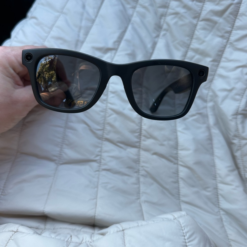 META Ray Ban sunglasses | Wayfarer | Mint condition